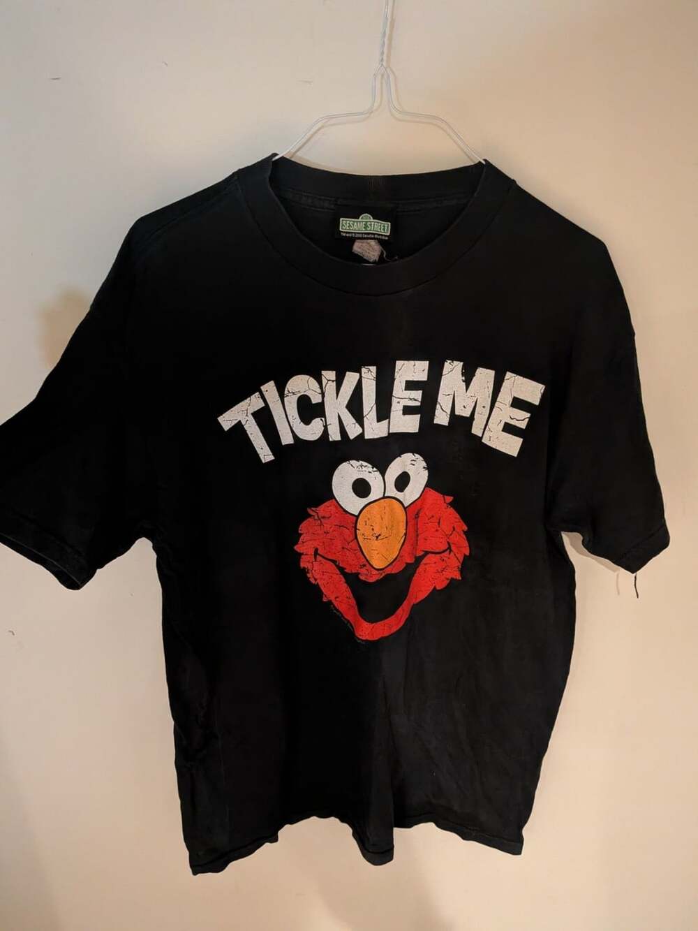 Vintage 2010 Sesame Street Tickle Me Elmo Black Graphic T-Shirt Size M